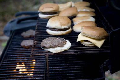 Envenenamiento por alimentos a la parrilla fuera del menú